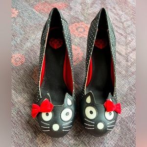 NEVER WORN! TUK Black - white - red polka dot kitten heels - Size 7